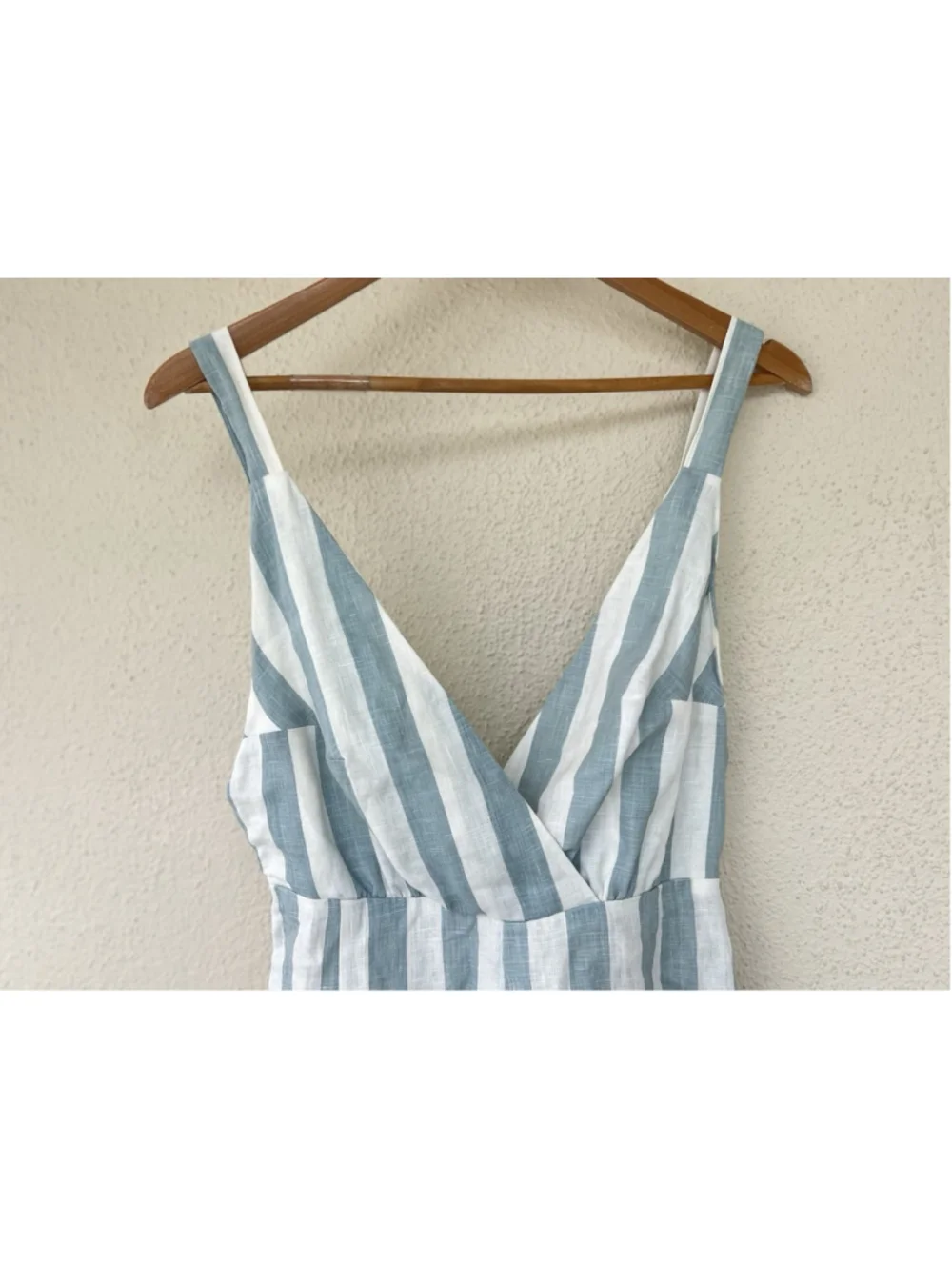 Reformation Dani Striped Linen Jumpsuit Size 6 V Neck Coastal Nautical Beach